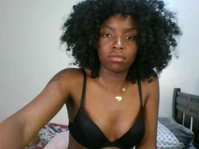 Model: Ebony-slut254
