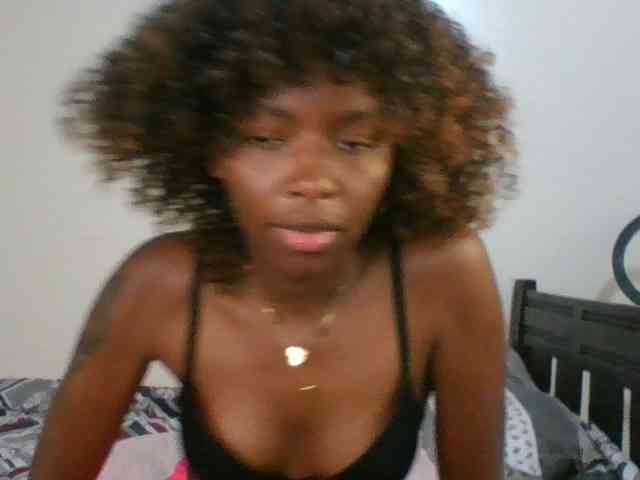 Ebony-slut254 webcam