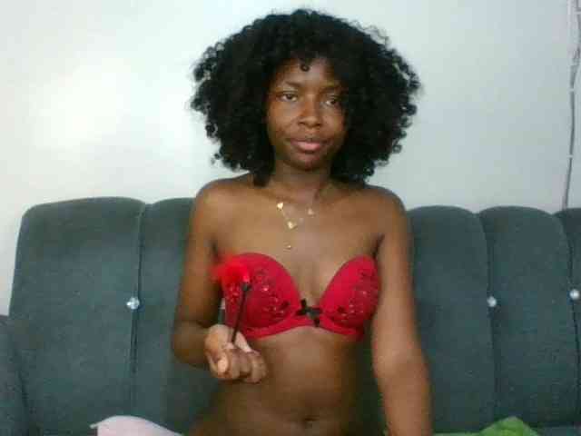 Ebony-slut254 webcam