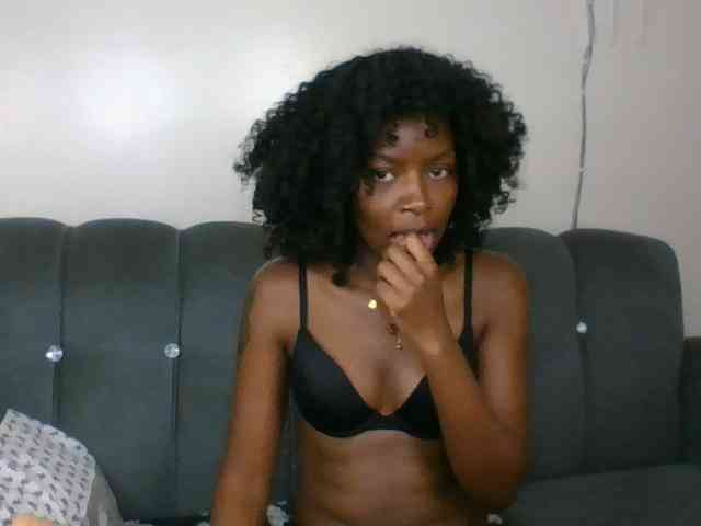 Ebony-slut254 webcam
