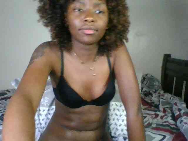 Ebony-slut254 webcam