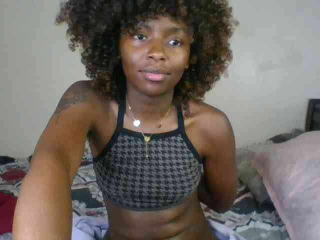 Ebony-slut254 webcam