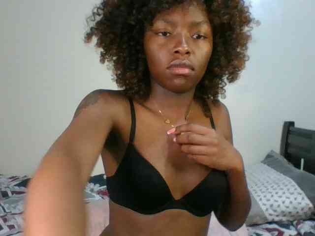 Ebony-slut254 webcam