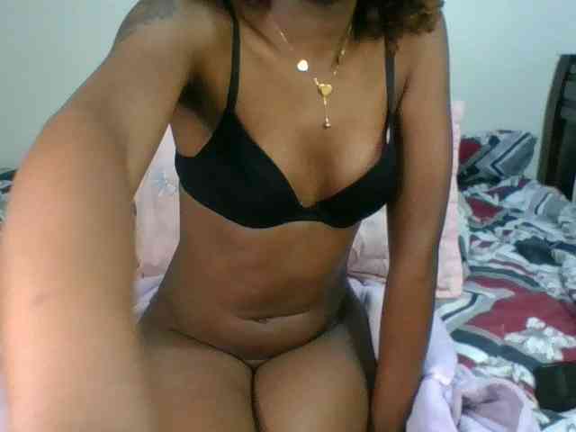 Ebony-slut254 webcam