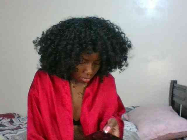 ebony-slut254's live room