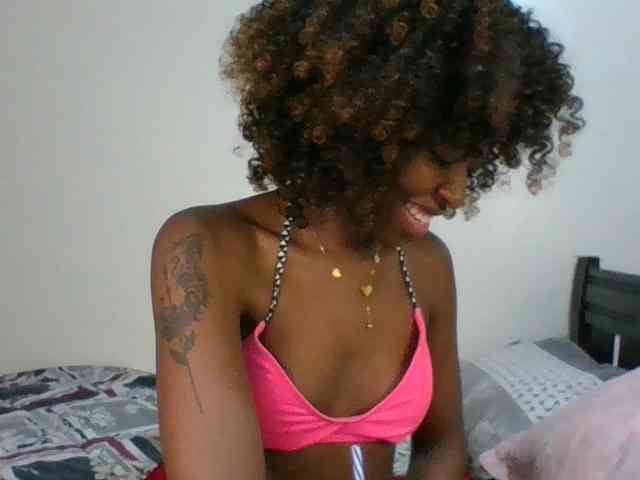 Ebony-slut254 webcam
