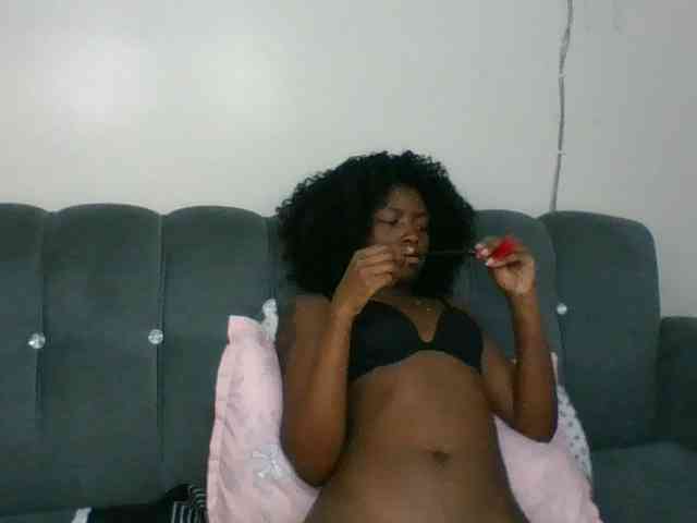 Ebony-slut254 webcam