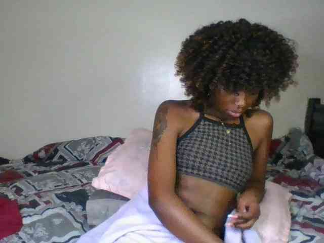 Ebony-slut254 webcam
