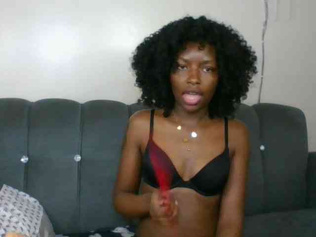 Ebony-slut254 webcam