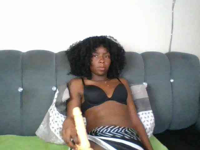 Ebony-slut254 webcam