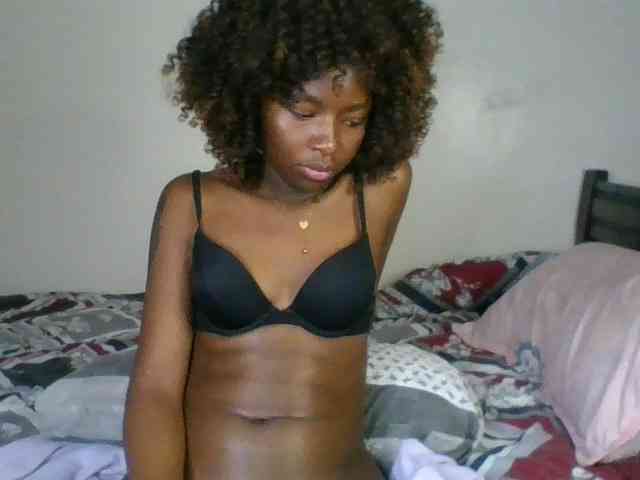 Ebony-slut254 webcam