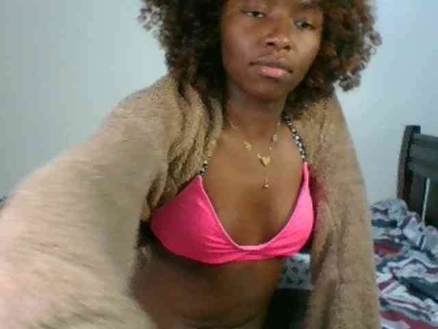 Ebony-slut254 webcam