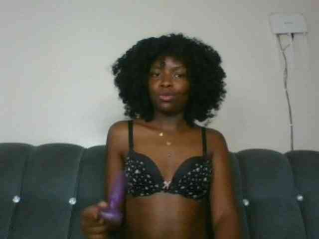 Ebony-slut254 webcam