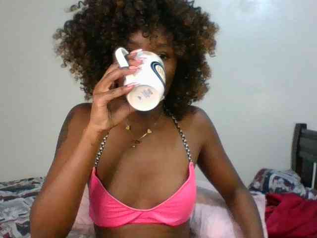 Ebony-slut254 webcam