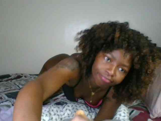 Ebony-slut254 webcam