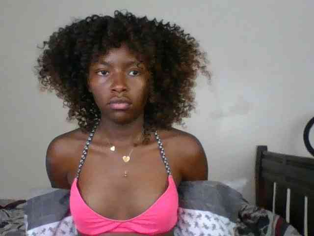 Ebony-slut254 webcam