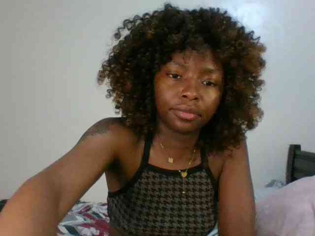 Ebony-slut254 webcam
