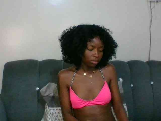 Ebony-slut254 webcam