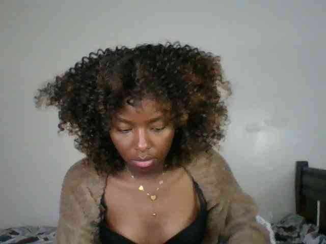 Ebony-slut254 webcam