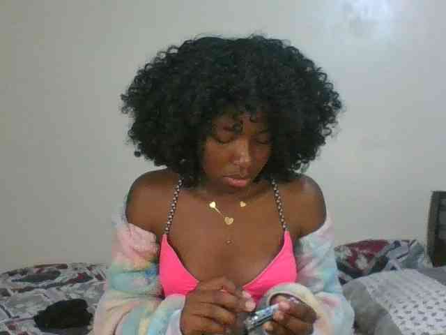 Ebony-slut254 webcam