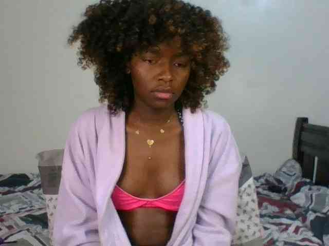 Ebony-slut254 webcam