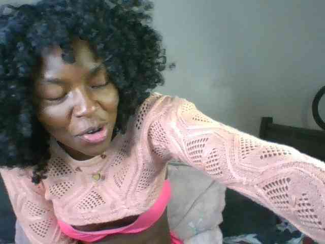 Ebony-slut254 webcam