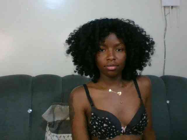 Ebony-slut254 webcam