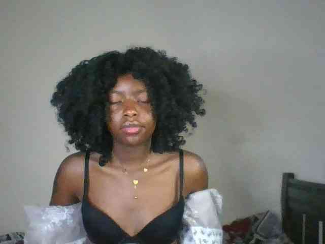 Ebony-slut254 webcam