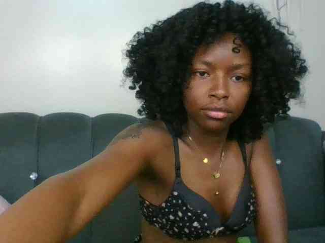 Ebony-slut254 webcam