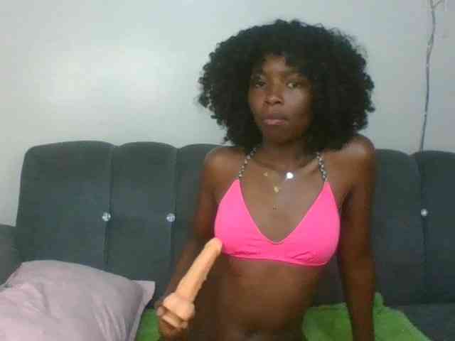 Ebony-slut254 webcam