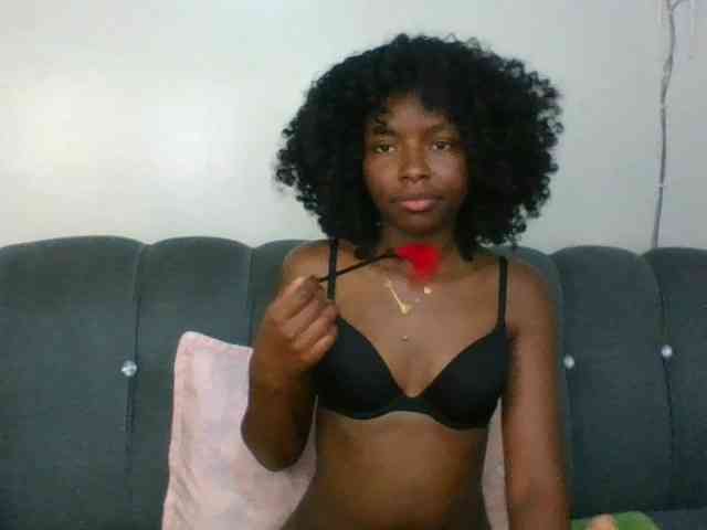 Ebony-slut254 webcam