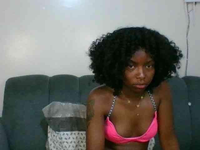 Ebony-slut254 webcam