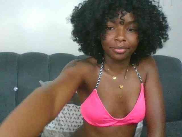 Ebony-slut254 webcam