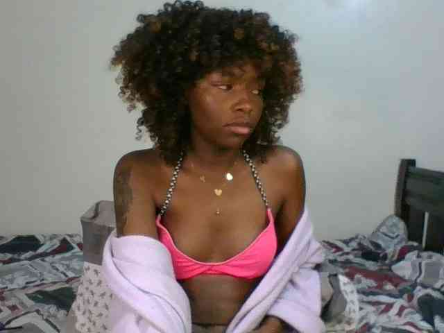 Ebony-slut254 webcam