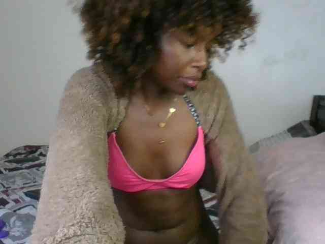 Ebony-slut254 webcam
