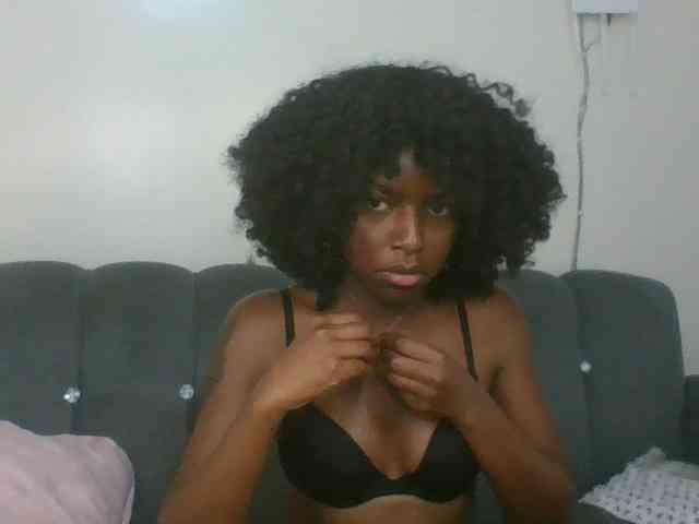 Ebony-slut254 webcam