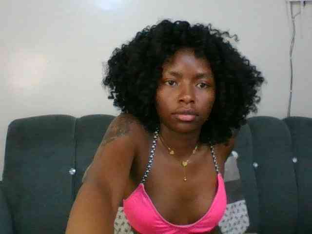 Ebony-slut254 webcam
