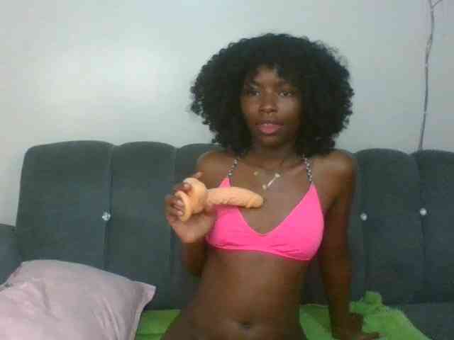 Ebony-slut254 webcam