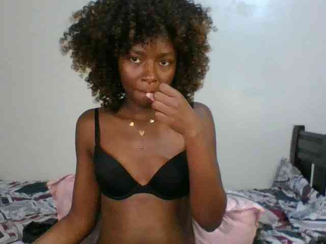 Ebony-slut254 webcam