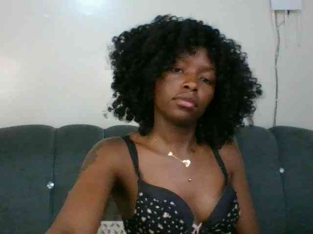 Ebony-slut254 webcam