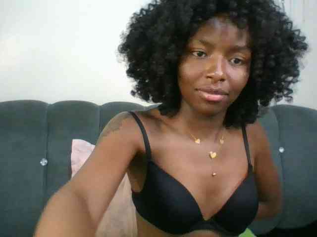 Ebony-slut254 webcam