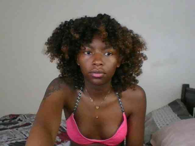 Ebony-slut254 webcam