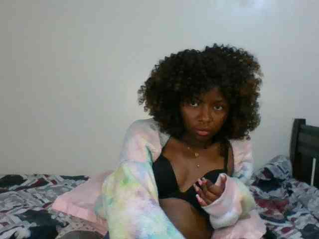 Ebony-slut254 webcam