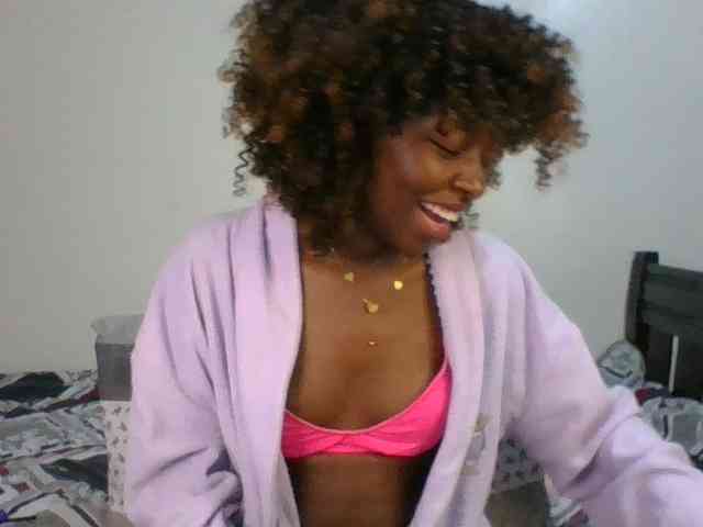 Ebony-slut254 webcam