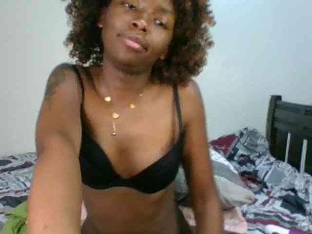 Ebony-slut254 webcam