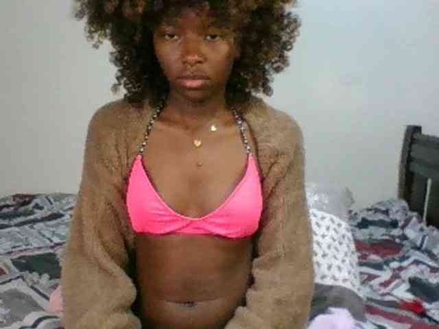 Ebony-slut254 webcam