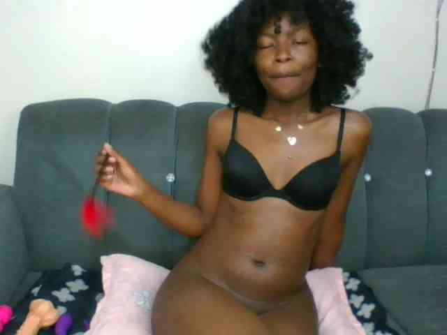 Ebony-slut254 webcam