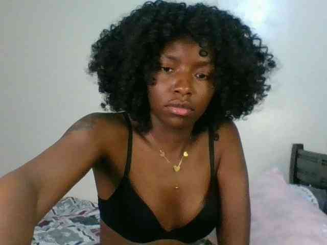 Ebony-slut254 webcam