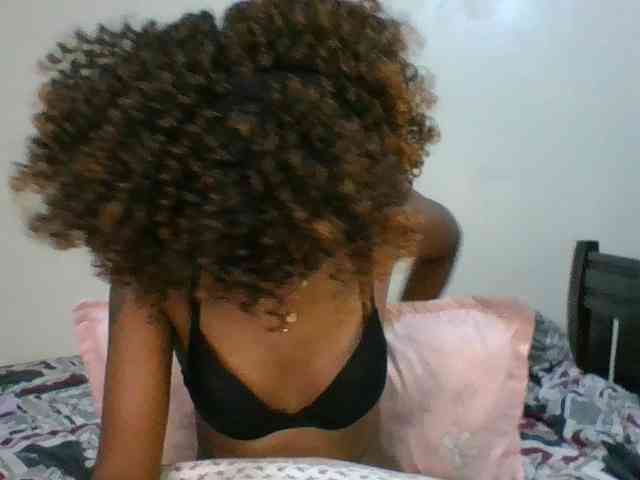 Ebony-slut254 webcam