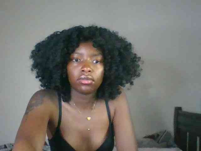 Ebony-slut254 webcam